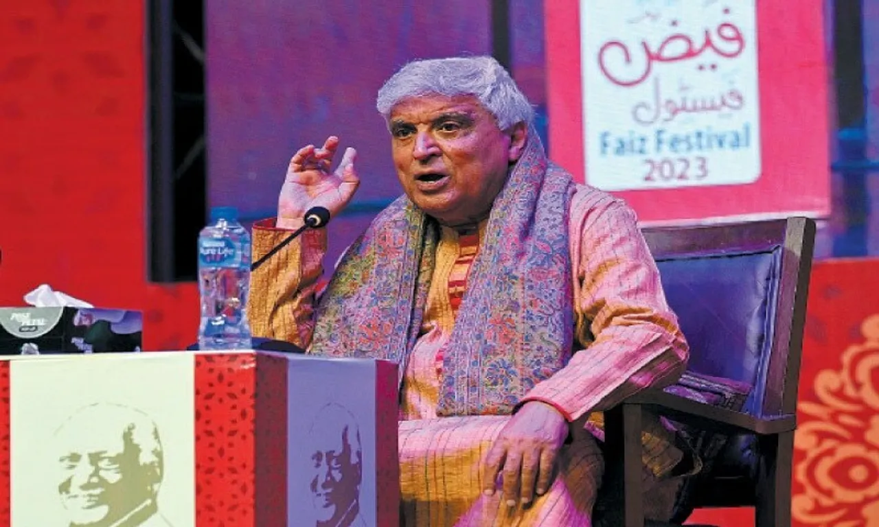 बॉलीवुड के असली हीरो हैं Javed Akhtar, जो पाकिस्तान में घुसकर पाकिस्तान की धुनाई करके आगए!