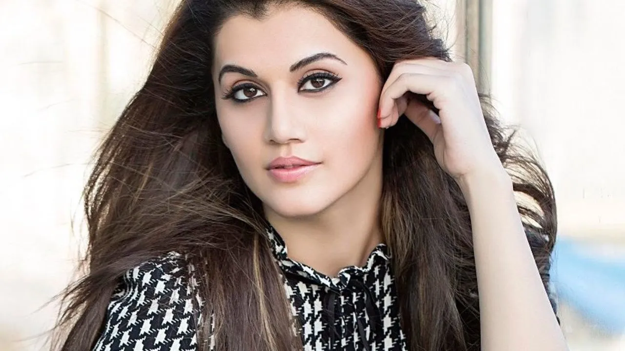 Taapsee Pannu मैं फिल्म इंडस्ट्री में अपने लालच के वजह से ही चल रही हूँ