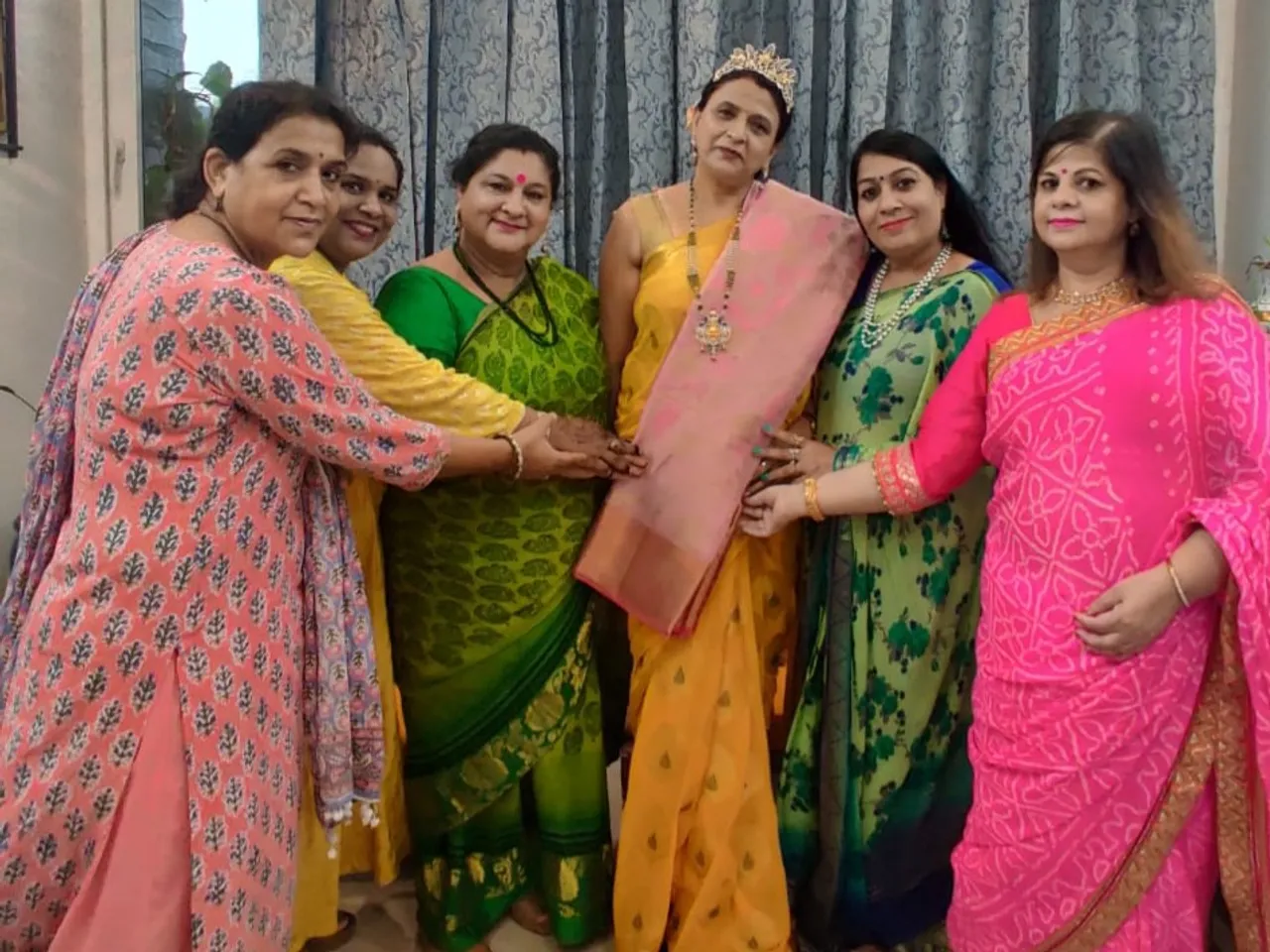 इस बार ज़ूम एप के द्वारा पारंपरिक अंदाज़ में महिलाओं ने मनाई हरियाली तीज