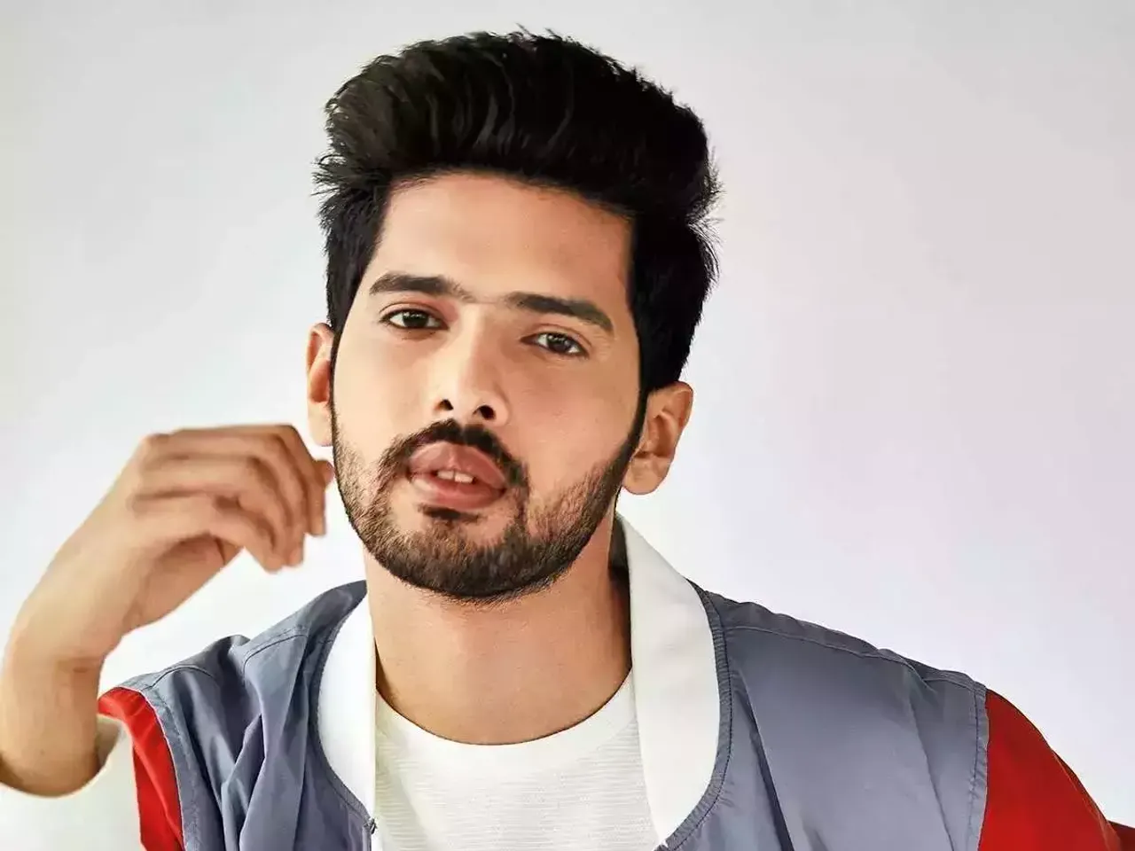 Birthday Special: Armaan Malik brings Hindi version of 'U' on public demand