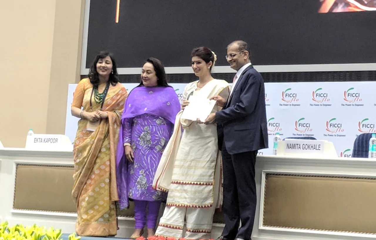 फिक्की फ्लो अवार्ड्स 2018 में ट्विंकल खन्ना को मिला फिक्की फ्लो आइकन पुरस्कार