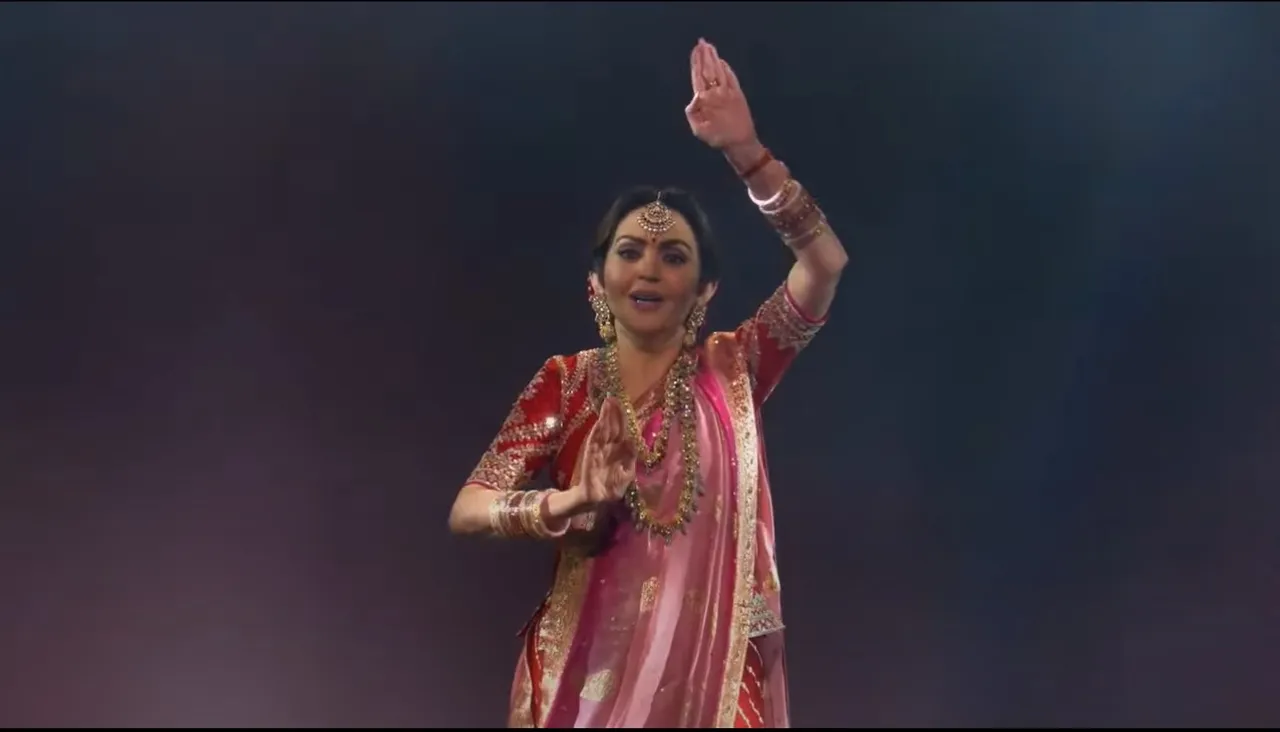 NEETA AMBANI के डांस ने उन्हें याद दिलाए उनके पुराने दिन