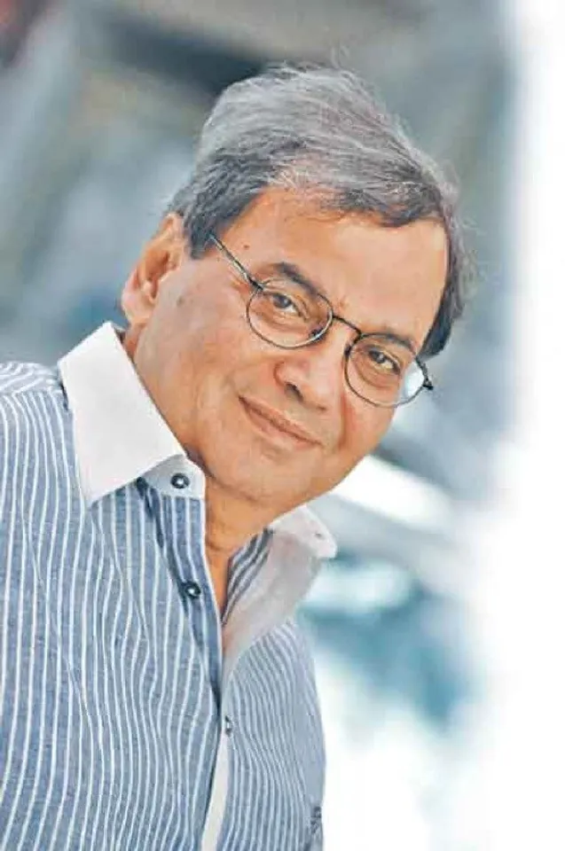 क्या हुआ था तब...जब सुभाष घई फ़िल्म ‘हीरो’ का ऑडीशन ले रहे थे और मीनाक्षी शेषाद्री  अपनी ‘मिस इंडिया’ बनने की ‘क्राउन वाली फ़ोटो’ नहीं दिखा पाई ?