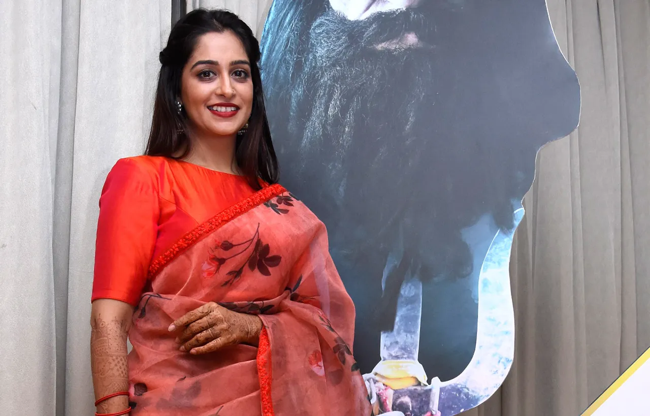'कयामत की रात' को नहीं छोड़ रहीं दीपिका कक्कड़