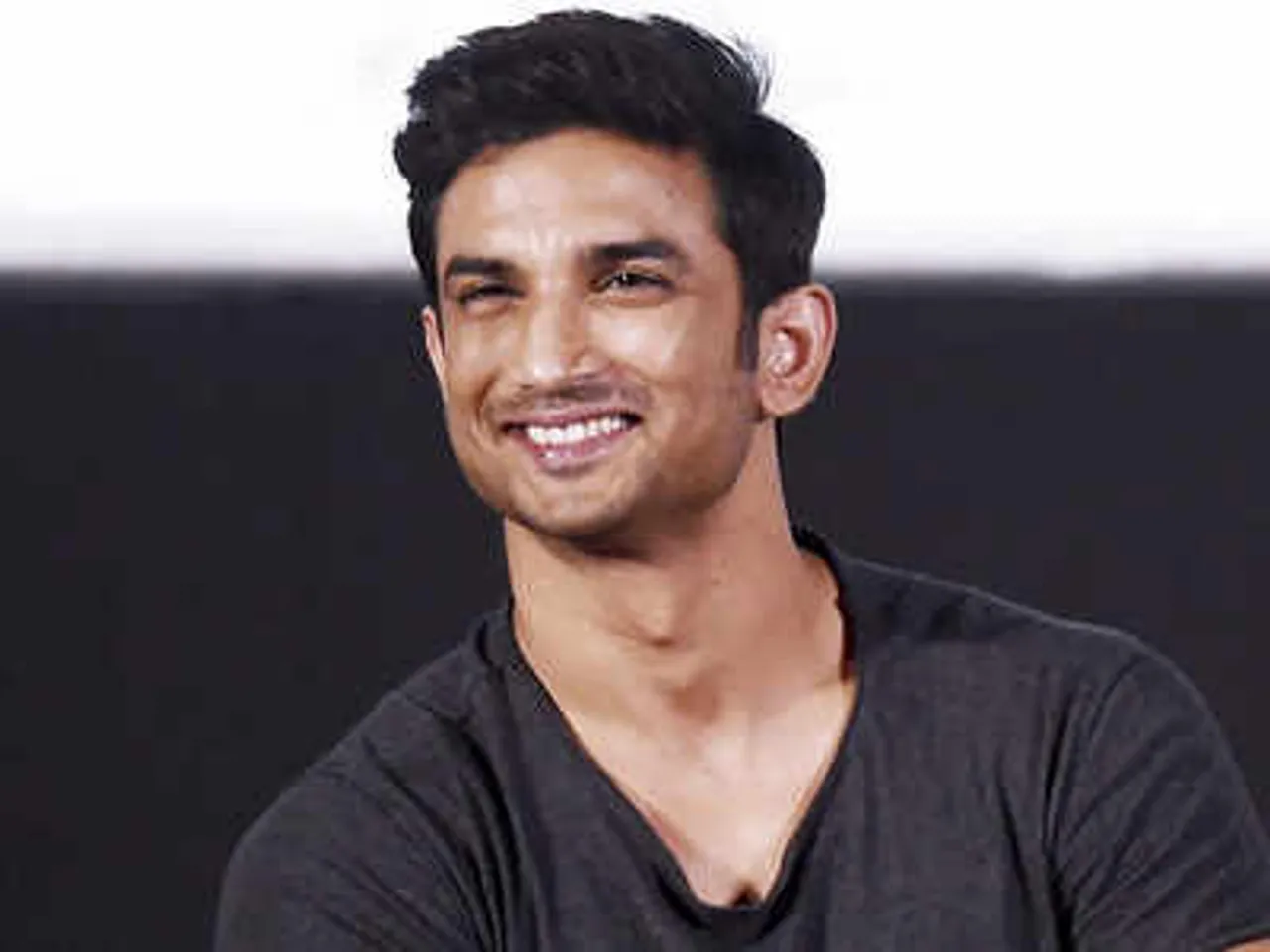 Sushant Singh Rajput Case- AIIMS के निदेशक ने SSR की PM रिपोर्ट की मांग की,करण जोहर भी आए निशाने पर