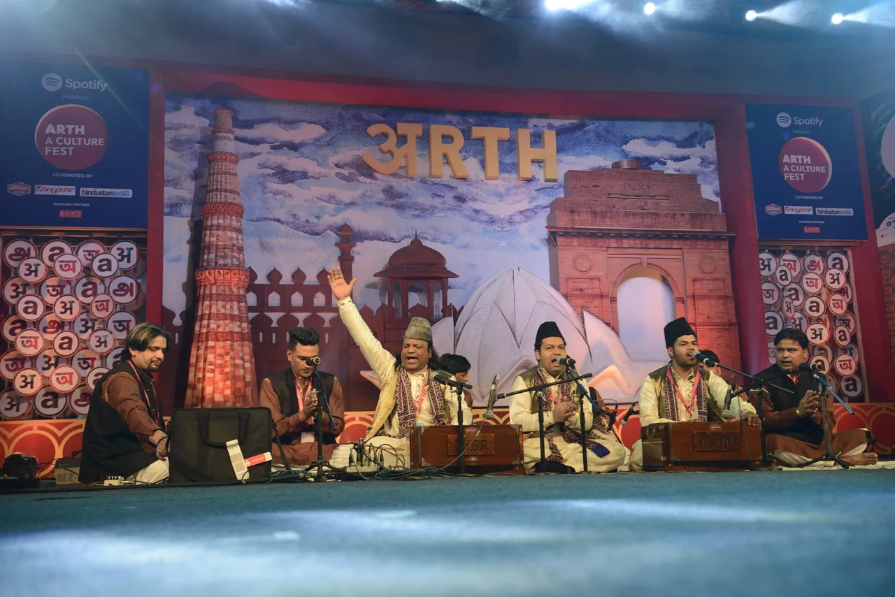 साहसिक बातचीत और जीवंत प्रदर्शन के बीच मूल्यों एवं जड़ों से जोड़ता सांस्कृतिक उत्सव अर्थ सम्पन्न