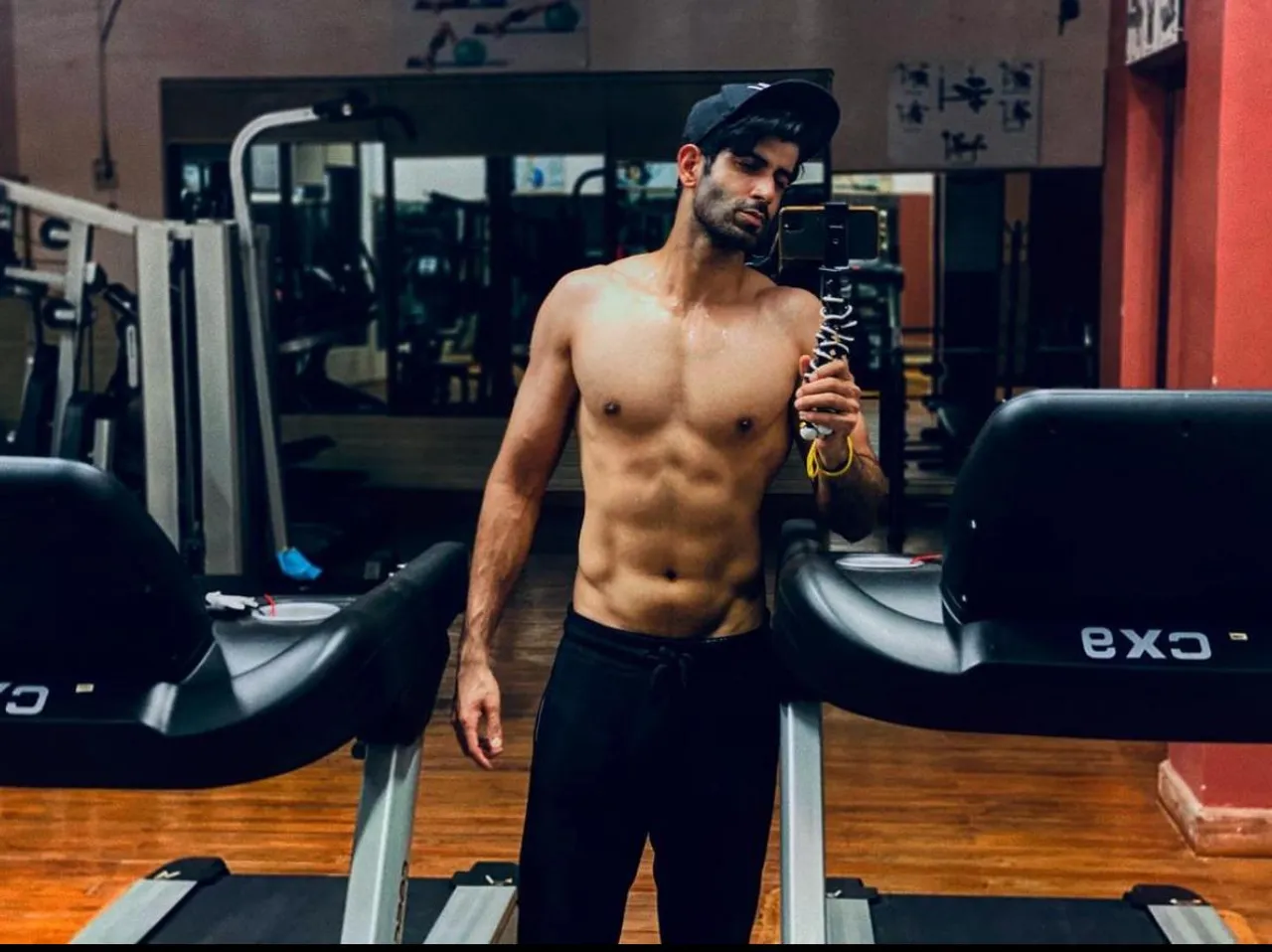Namik Paul: मैं हमेशा यह सुनिश्चित करता हूं कि मैं अपनी पसंद का खाऊं और इसे सही वर्कआउट के साथ बैलेंस भी करूं