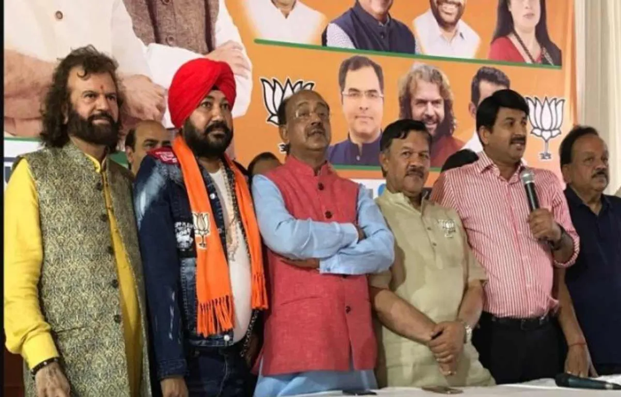 हंस राज हंस के बाद गायक दलेर मेहंदी भी बीजेपी में शामिल, दोनों रिश्ते में हैं समधी
