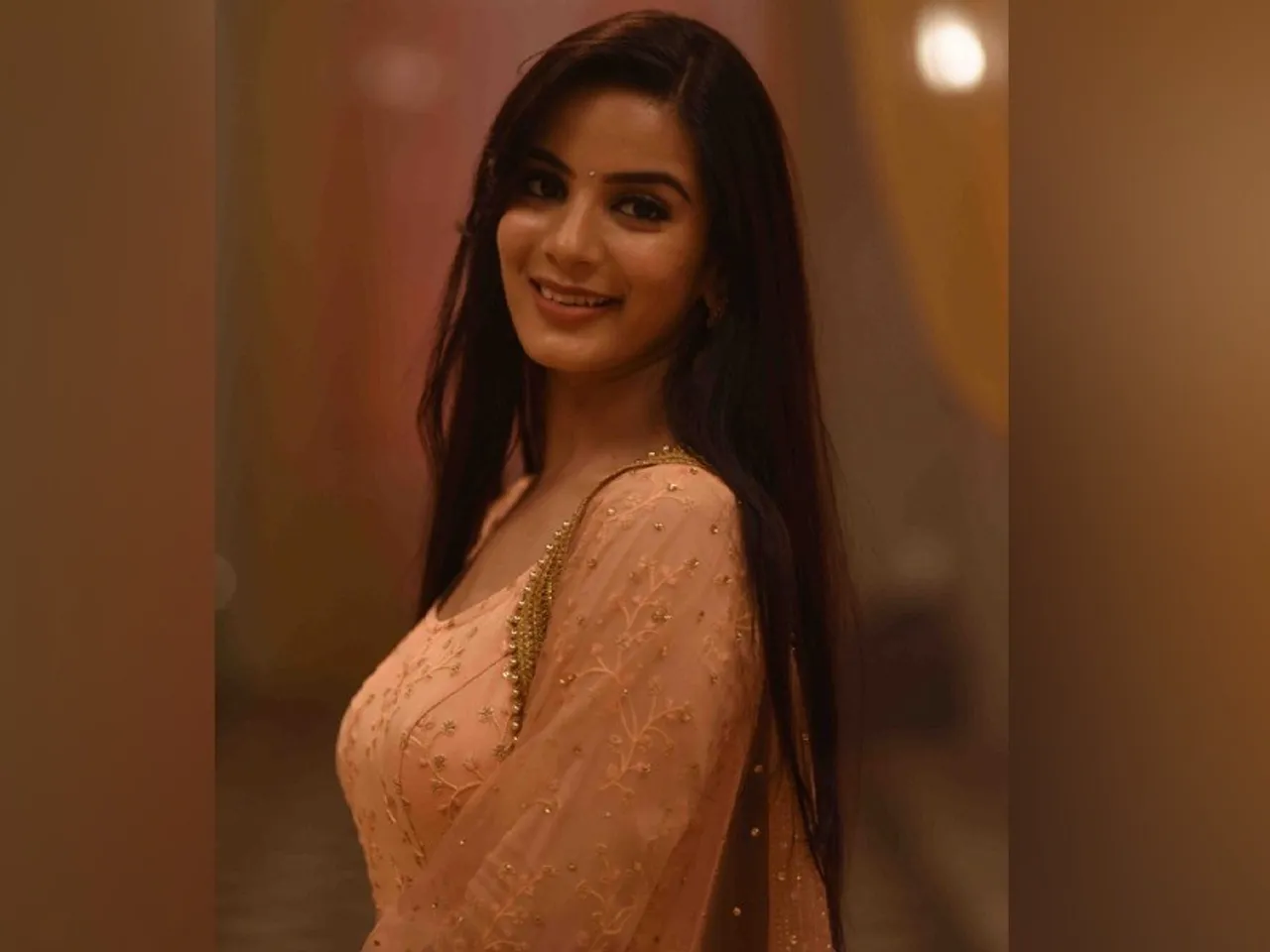 'ब्रह्मराक्षस 2' की शूटिंग के अलावा अपना ग्रेजुएशन पूरा करना चाहती हैं निक्की शर्मा