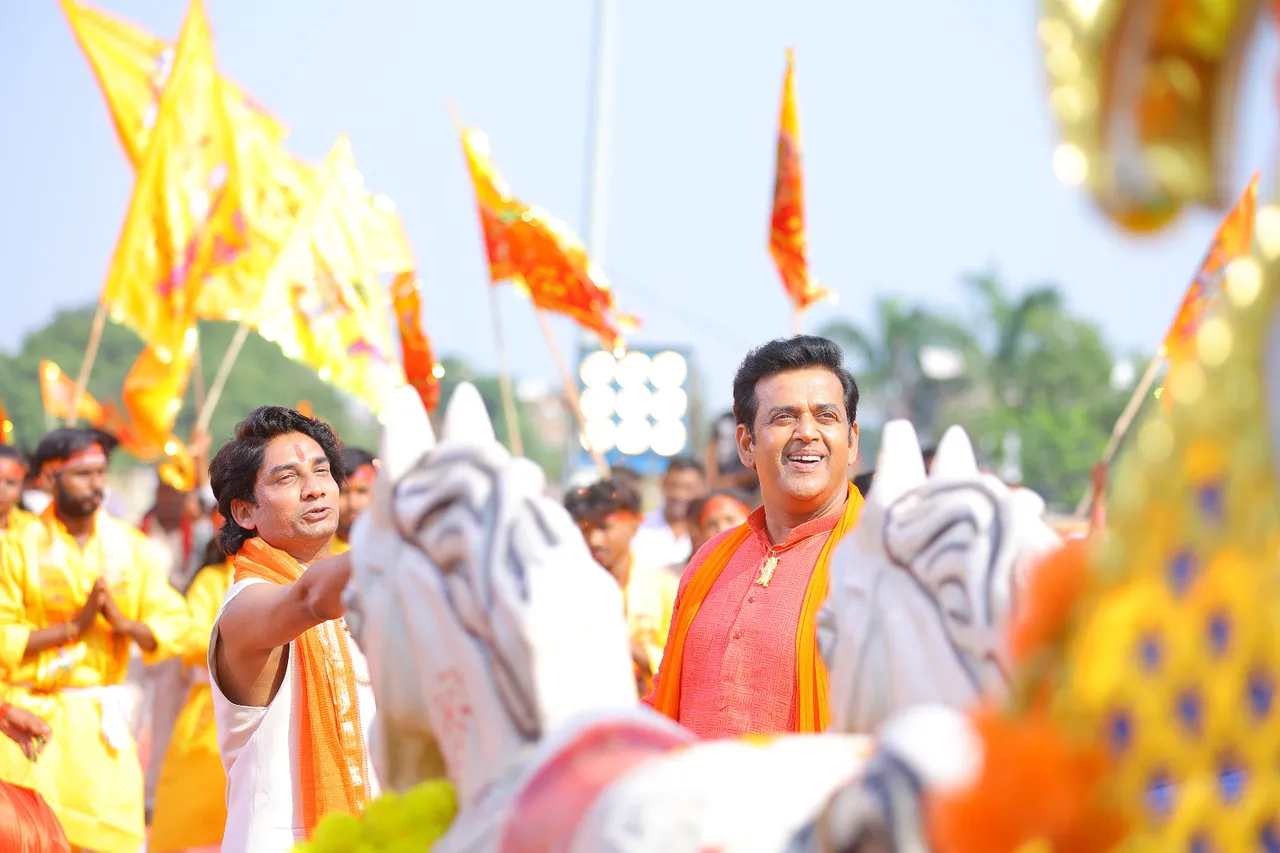 Ayodhya Ke Shri Ram Song : अयोध्या के श्रीराम को गोरखपुर में फिल्माकर काफी खुश दिखे मेगास्टार Ravi Kishan