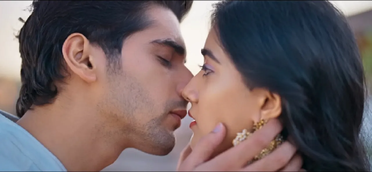 Siddharth Kasyap के लेटेस्ट रोमांटिक वीडियो ‘Abr-e-Karam’ (Anjali Krishna and Akshit) पर तारीफ-पे-तारीफ की बौछार!...by Chaitanya  Padukone