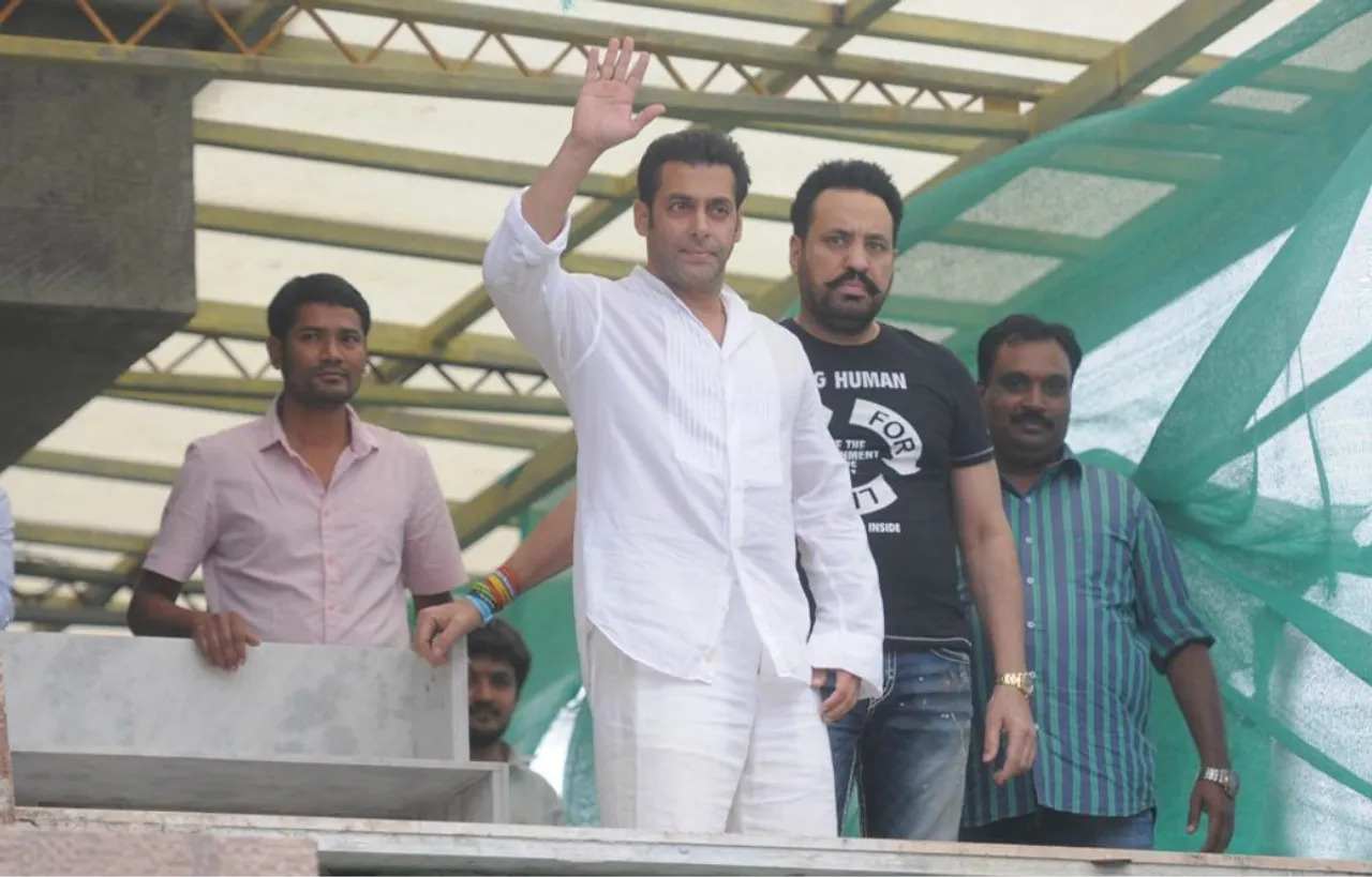 सलमान खान का घर है बेहद खास, इस वजह से आज भी छोटे से गैलेक्सी अपार्टमेंट में रहते हैं दबंग