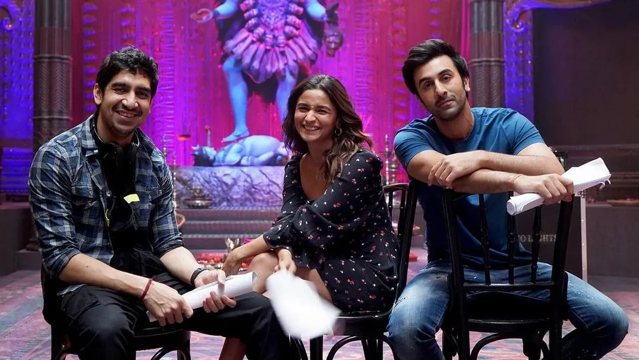 Ayan Mukerji Ranbir Kapoor and Alia Bhatt insist one should also watch Deva Deva from Brahmastra trailblazer in theaters 3-D and feel-the-fire