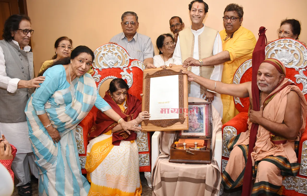 जगतगुरू शंकराचार्य ने लता मंगेशकर को ‘स्वरमाऊली’ टाइटल से किया सम्मानित
