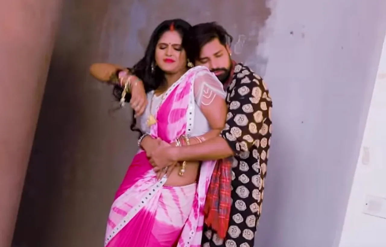 चांदनी सिंह ने नये साल पर जारी किया अपना पहला एलबम, वीडियो देखते ही नशे में टुन्न हो जायेंगे आप