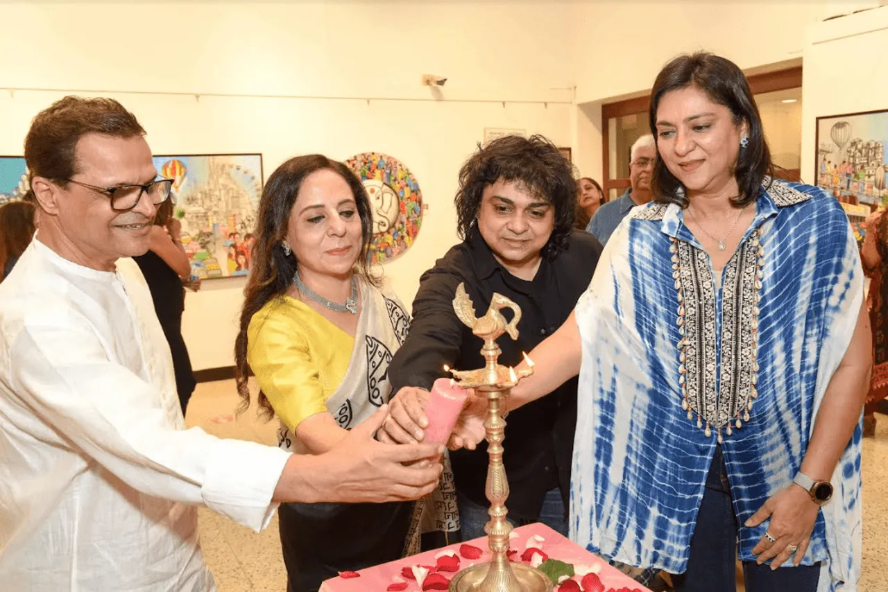 जहांगीर आर्ट गैलरी में प्रिया दत्त और नीलाद्री कुमार द्वारा उद्घाटन समकालीन और अर्ध अमूर्त कलाकार संगीता बबानी की प्रदर्शनी 'फेयरी टेल्स', पेंटिंग्स हलचल भरी दुनिया की एक उज्ज्वल तस्वीर पेश करती है- वोनन डे के अवसर को चिह्नित करती है।