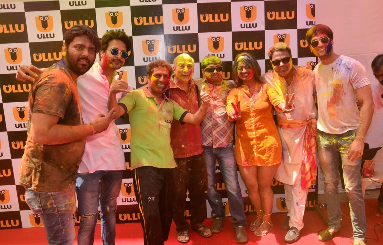 उल्लू एप ने मनाया बॉलीवुड कलाकारों के संग 'ग्रैंड उल्लू होली बैश'
