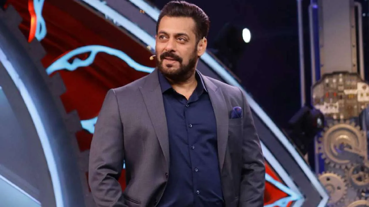 Bigg Boss 15: शो होस्ट करने के लिए सलमान खान सैलरी के तौर पर ले रहे हैं  350 करोड़ रुपय !