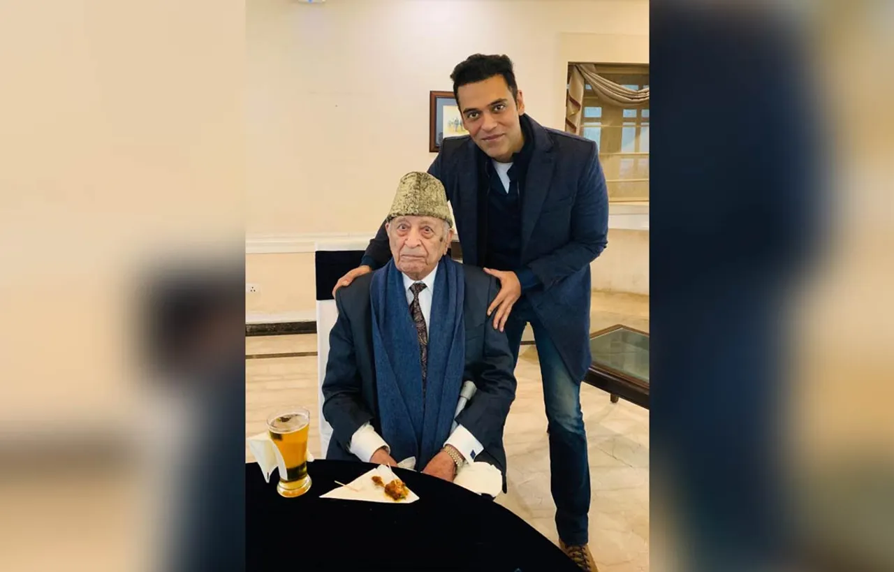 समीर कोचर ने नानाजी का 104 जन्मदिन मनाया