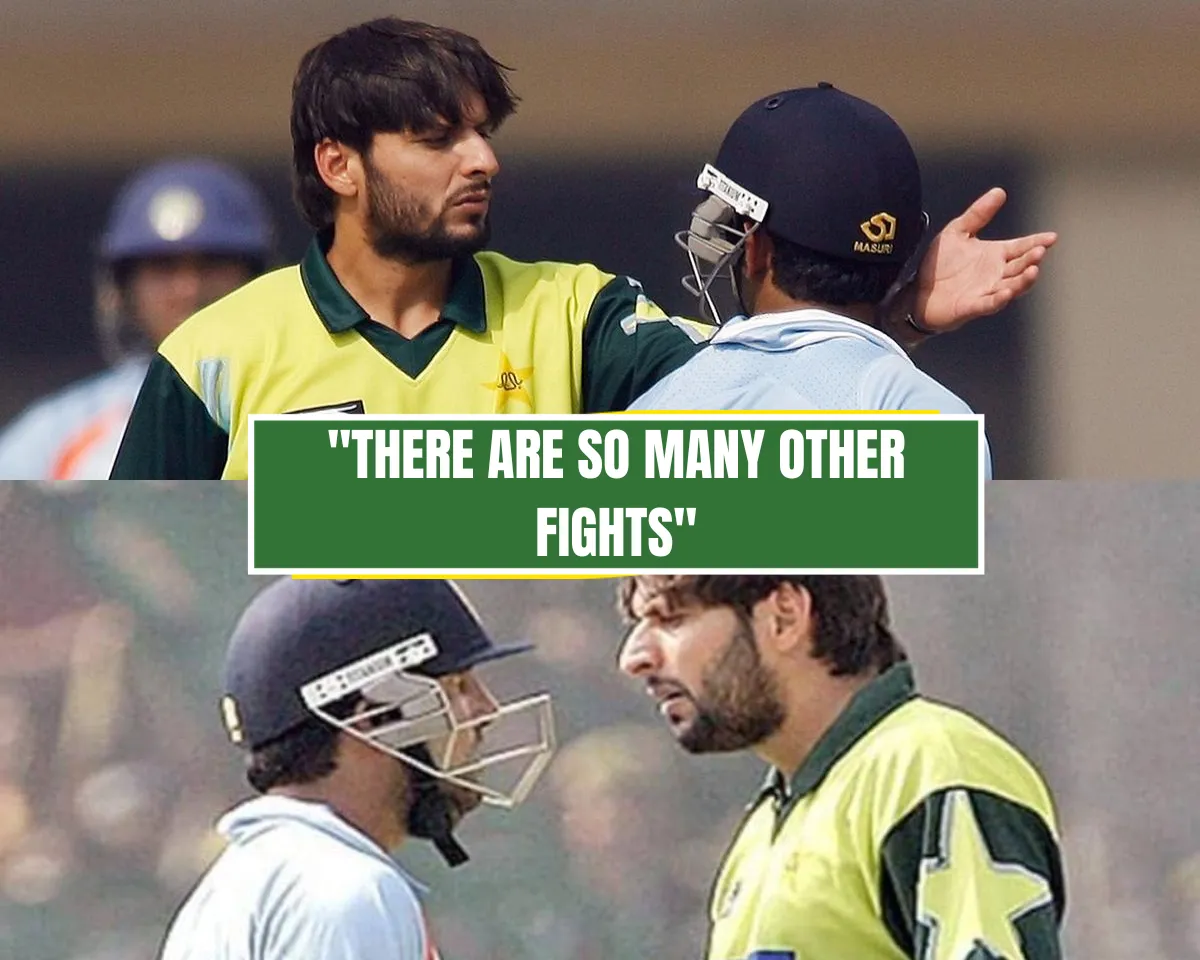 Gautam Gambhir and Shahid Afridi having a fight during an ODI in 2007