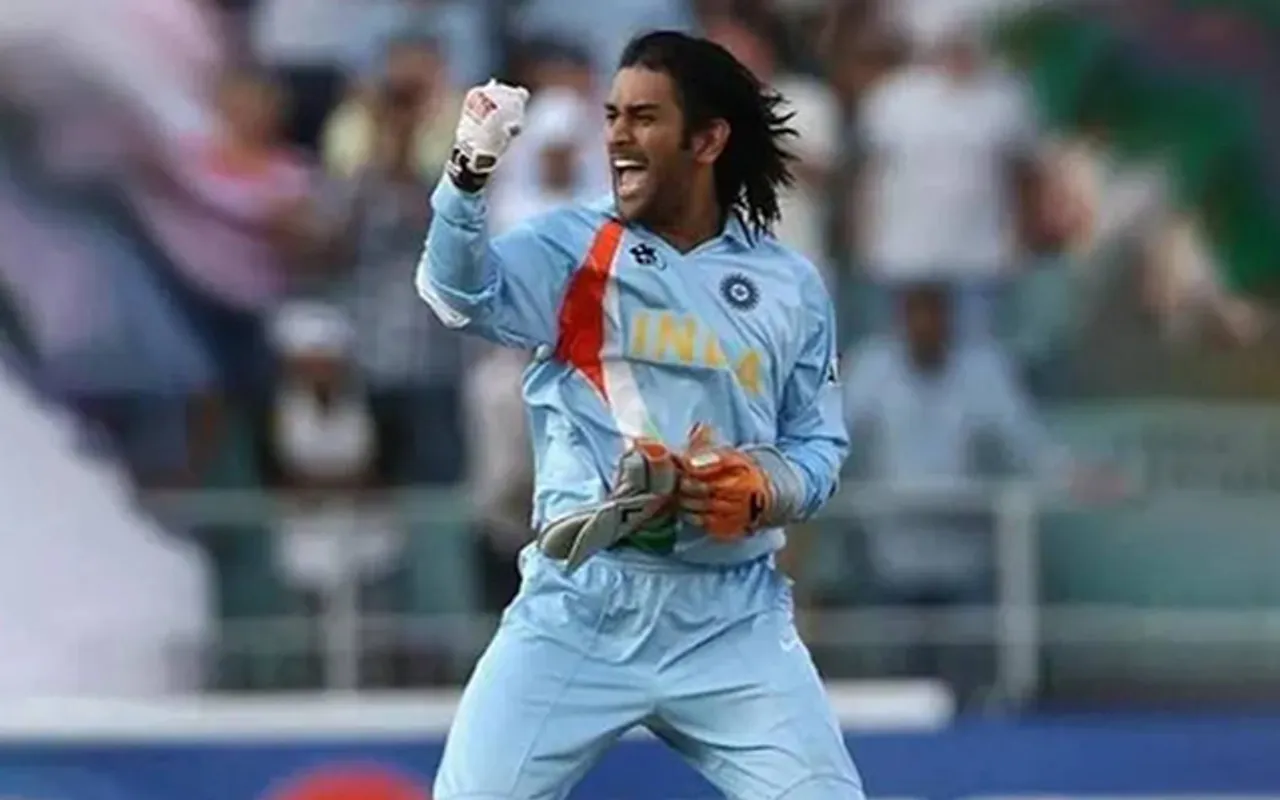 MS Dhoni in 2007 (Source - Twitter)