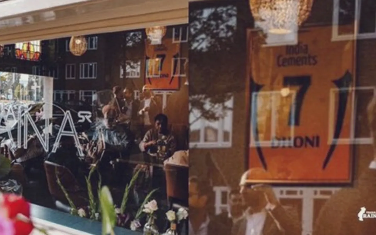 ' Ye dosti hum nahi todenge' - Fans react to Suresh Raina framing MS Dhoni's CSK jersey in his newly-opened restaurant