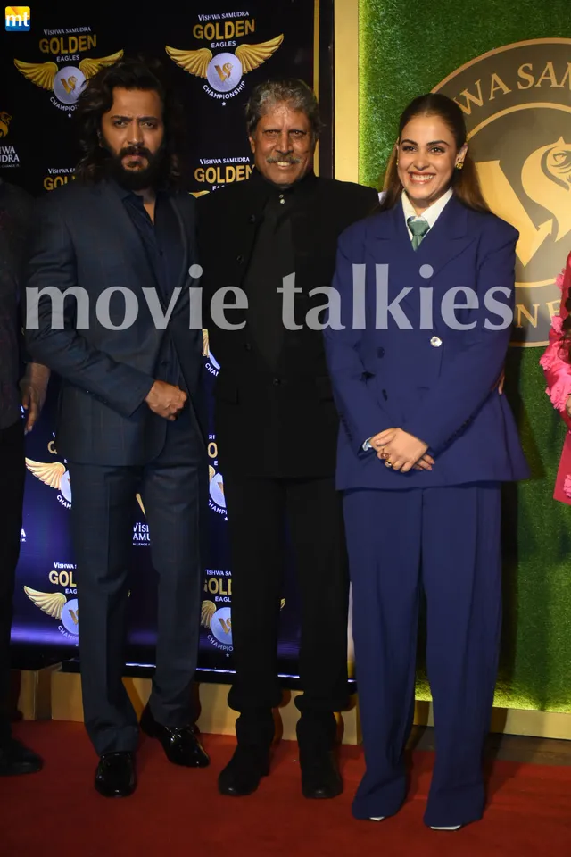 Riteish Deshmukh, Kapil Dev and Genelia Deshmukh At An Championship Event