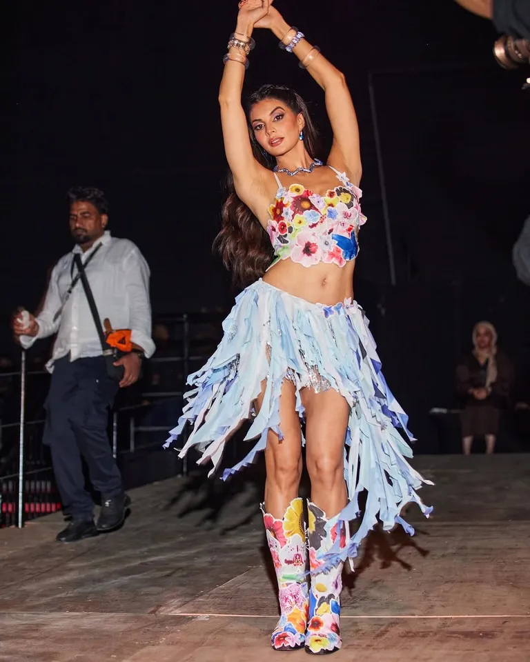 Jacqueline Fernandez's Hot Diaries From Da-Bangg Reloaded Concert