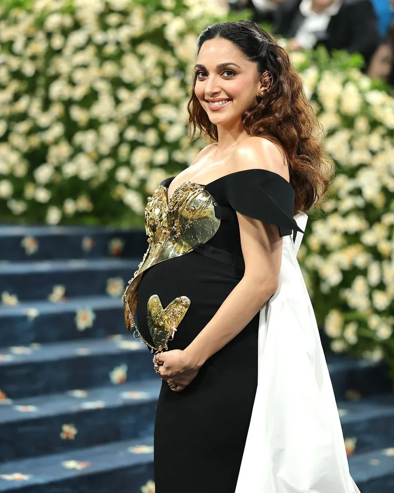Proud Mommy-To-Be Kiara Advani Flaunts Her Baby Bump At Met Gala