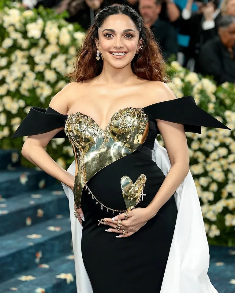 Proud Mommy-To-Be Kiara Advani Flaunts Her Baby Bump At Met Gala