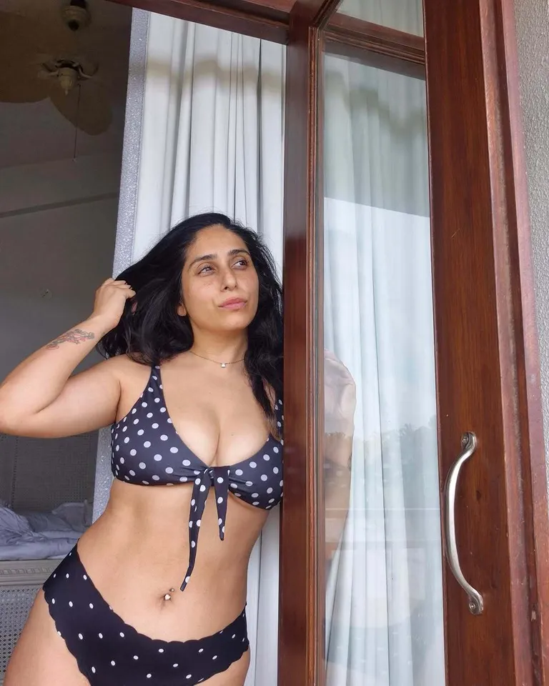 Neha Bhasin