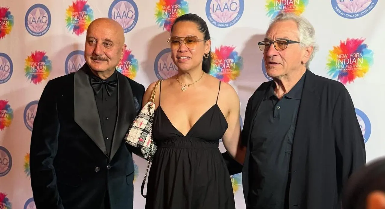 Robert-De-Niro-Anupam-Kher-Tanvi-The-Great-Premier-4