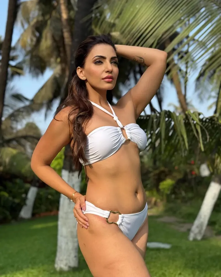 Navina Bole