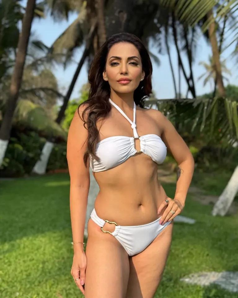 Navina Bole
