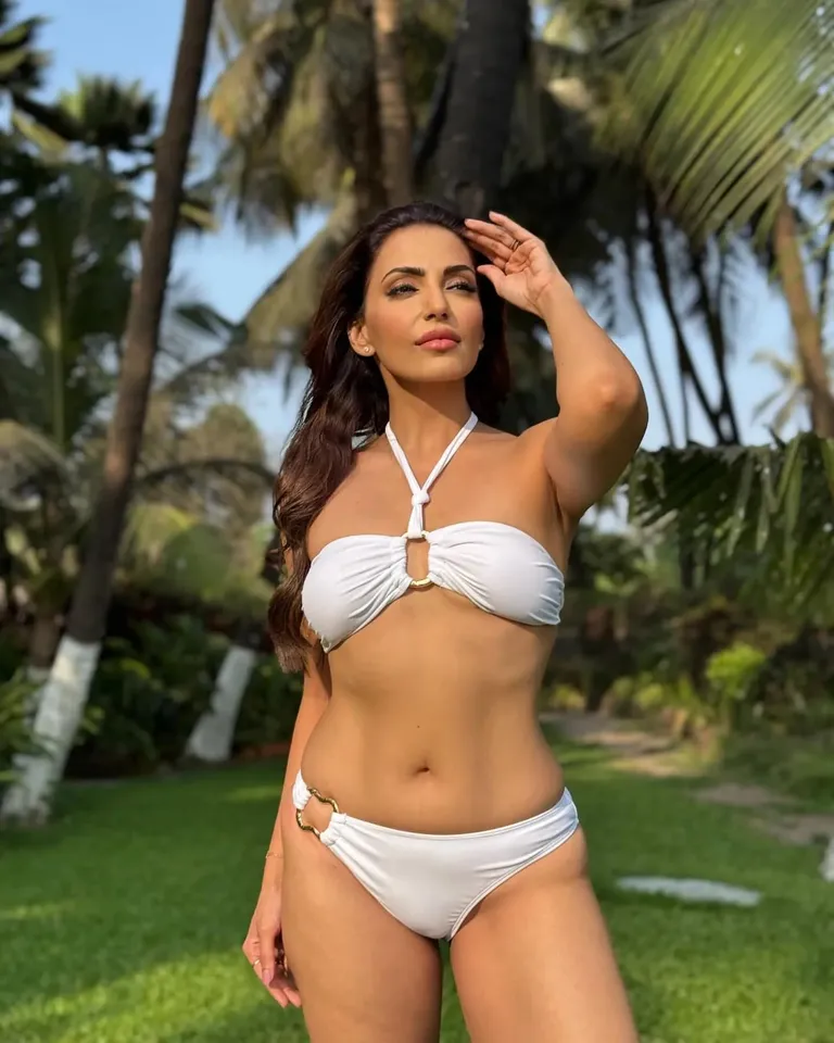 Navina Bole