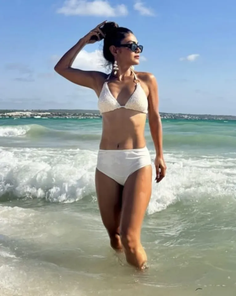 Sreejita De