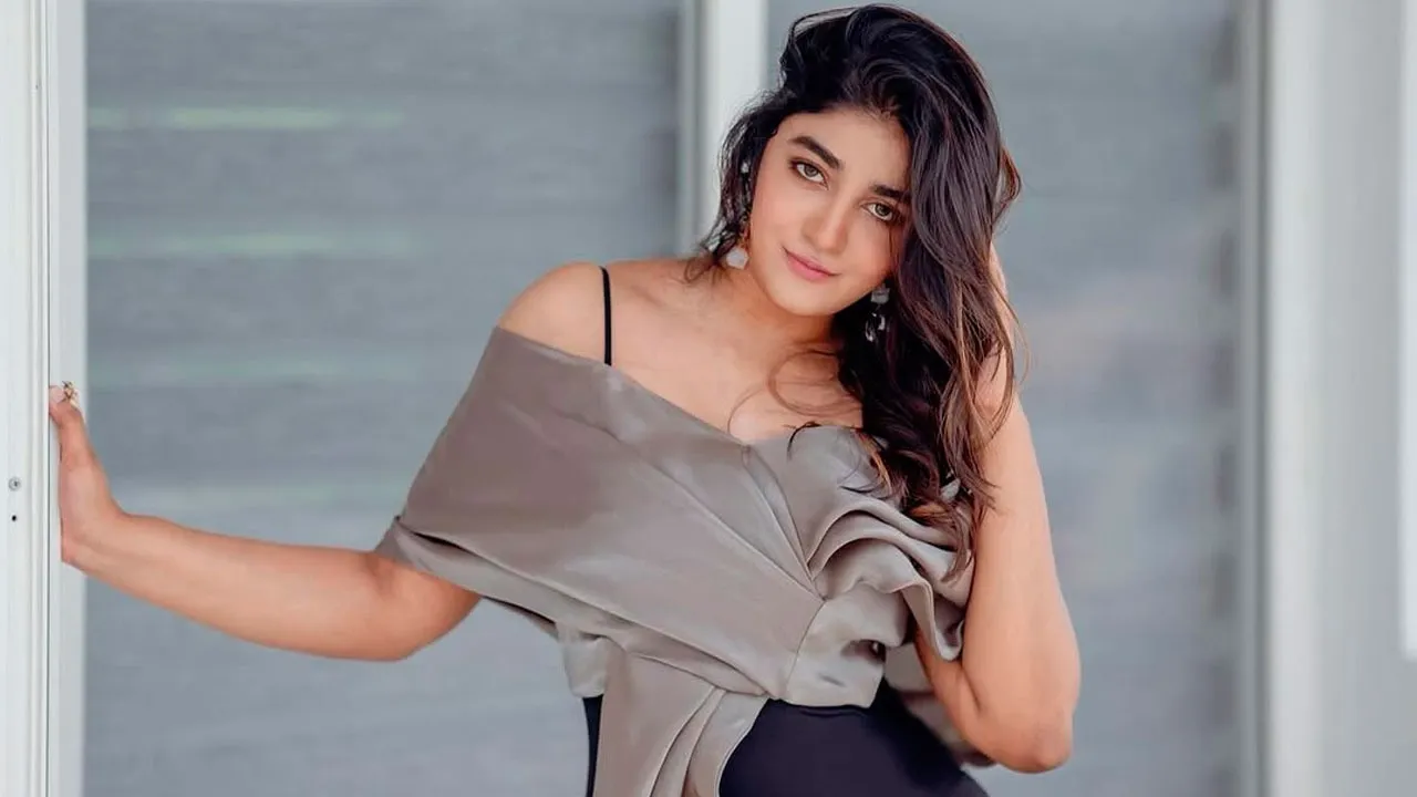 Dimple Hayathi
