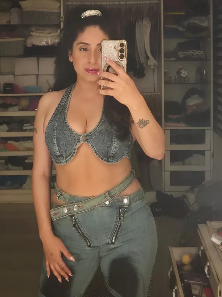 Neha Bhasin