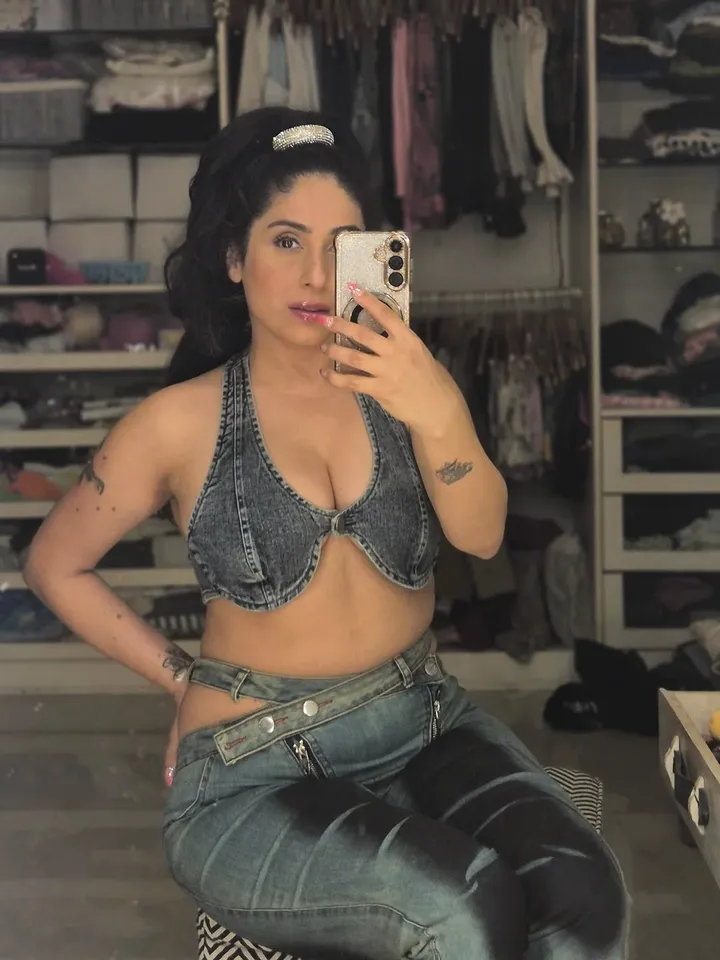 Neha Bhasin