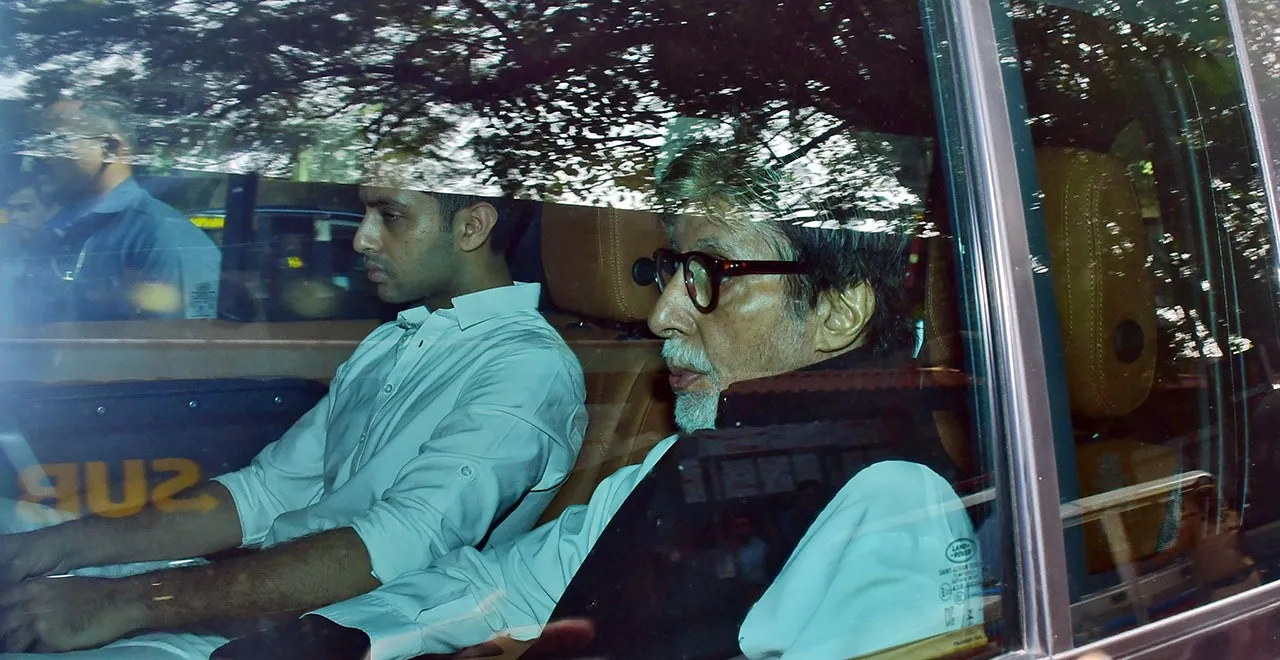 Agastya Nanda Amitabh Bachchan Dharmendra Funeral