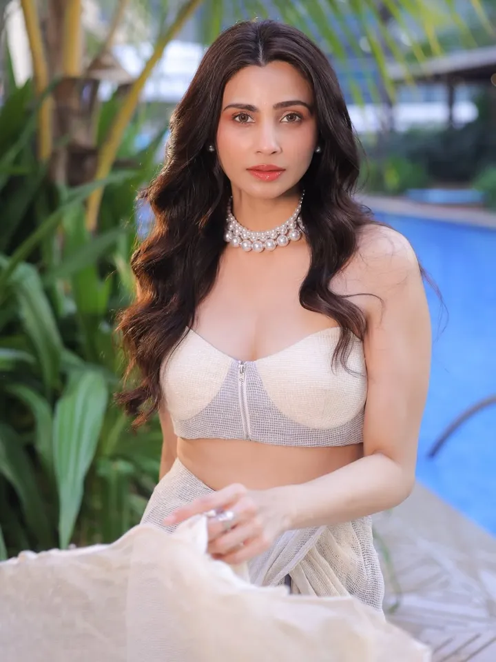 Daisy Shah