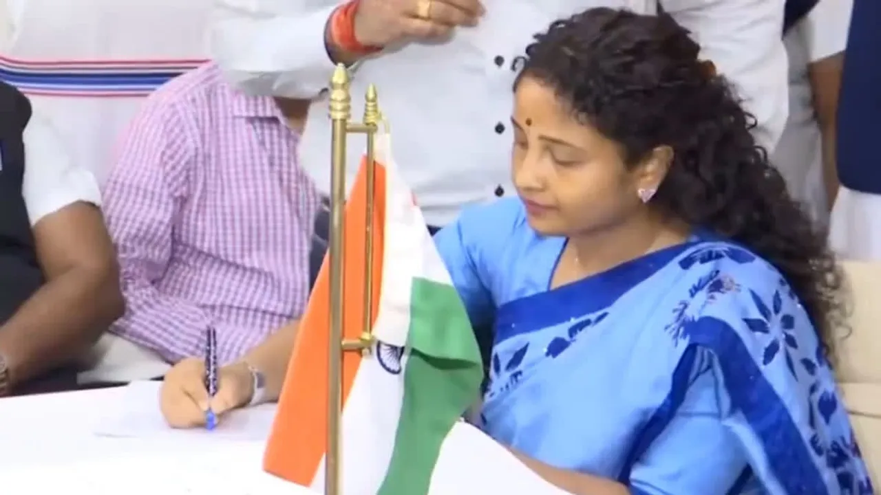 Kalpana Soren Takes Oath as Member of J'khand Assembly