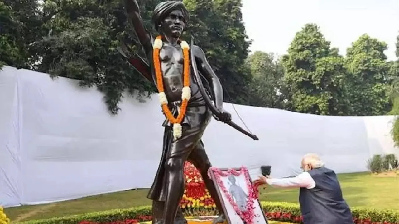 Birsa Munda Narendra Modi.jpg