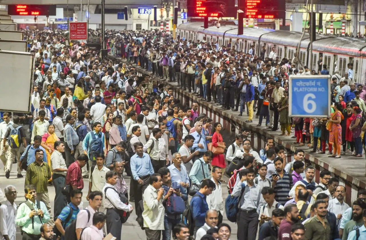 Crowd Population.jpg