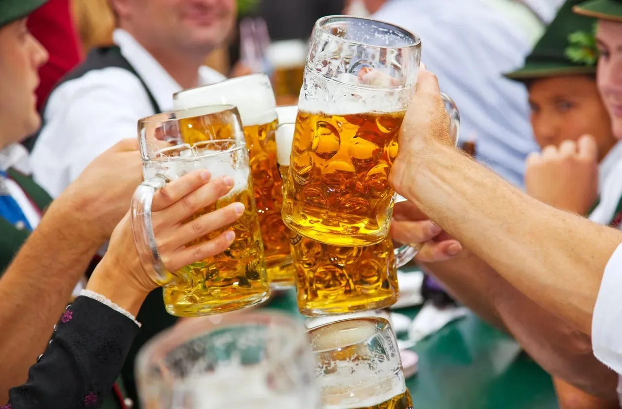 Pint Lager Beer Alcohol Beverage