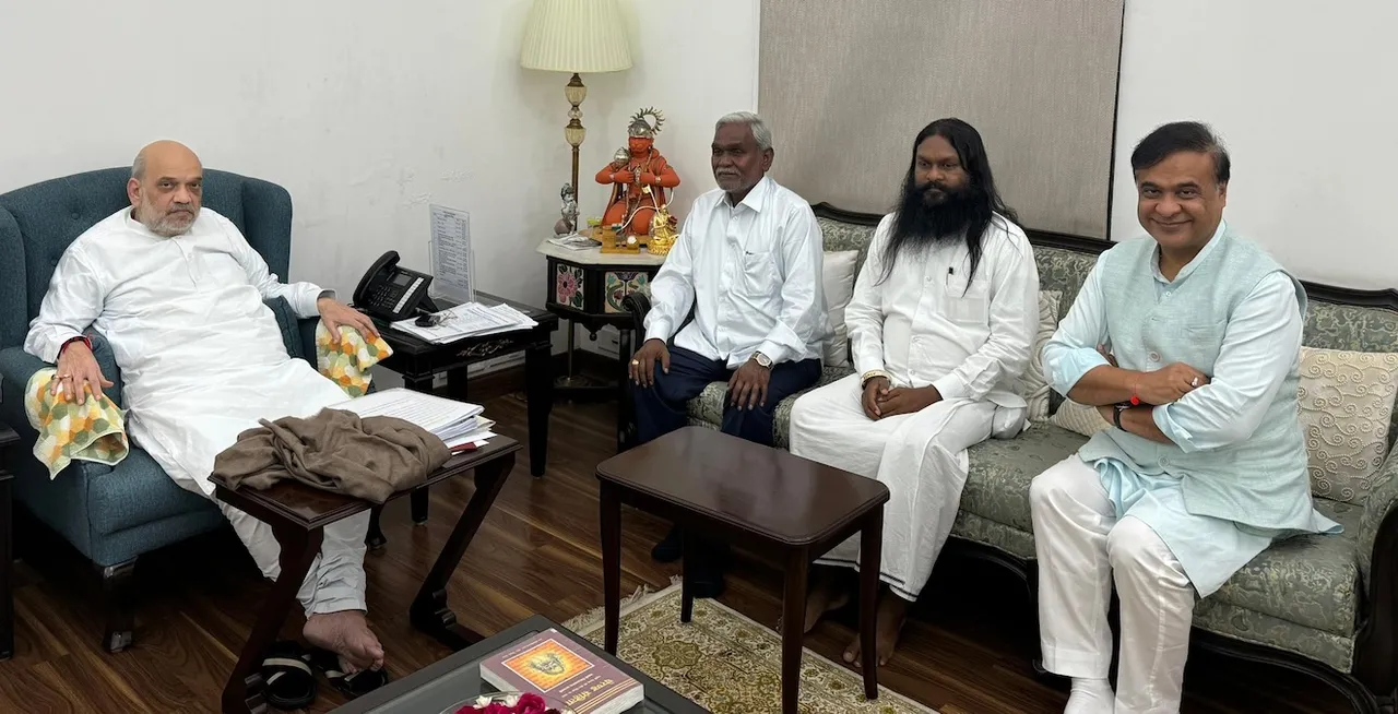 Champai Soren (second from left) meets Amit Shah along with Himanta Biswa Sarma