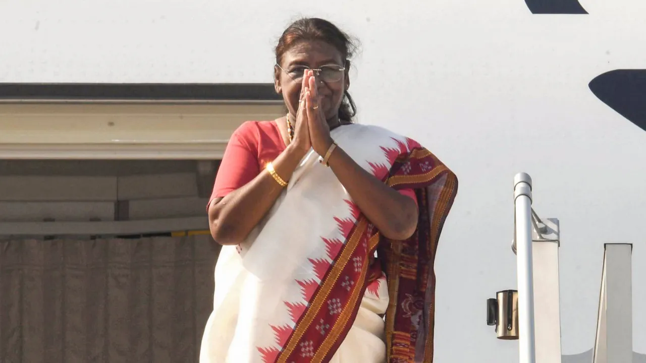 President Droupadi Murmu emplanes for a 3-country state visit to Algeria, Mauritania and Malawi, in New Delhi, Sunday, Oct. 13, 2024.