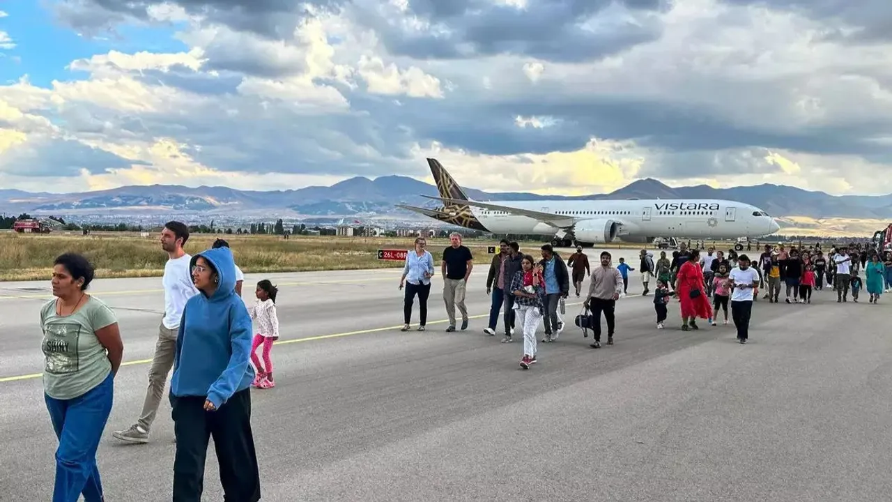 Vistara bomb threat emergency landing