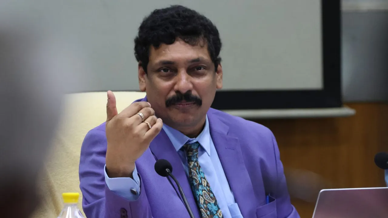 BSNL CMD Robert Ravi (File image)