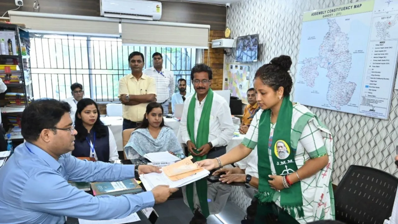 JMM candidate Kalpana Soren files her nomination papers from Gandey Assembly constituency ahead of Jharkhand Assembly elections, in Giridih district of Jharkhand, Thursday, Oct 24, 2024.